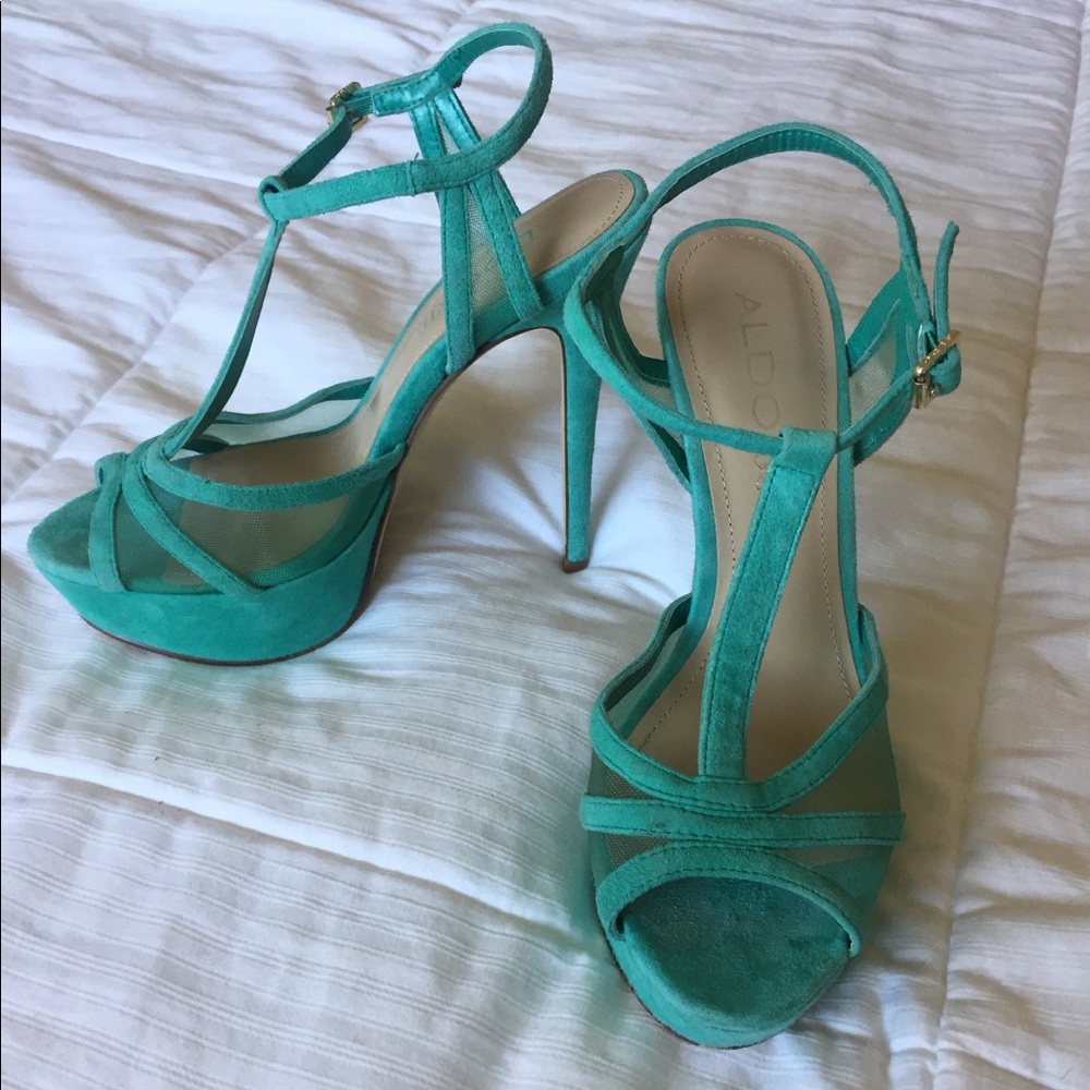 Turquoise Aldo Heels!